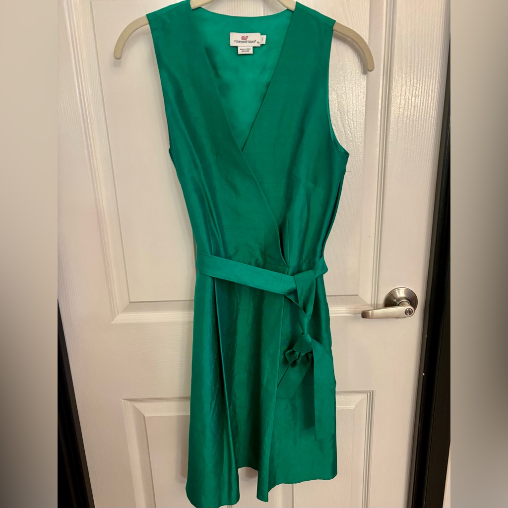 Silk Vineyard Vines Dress